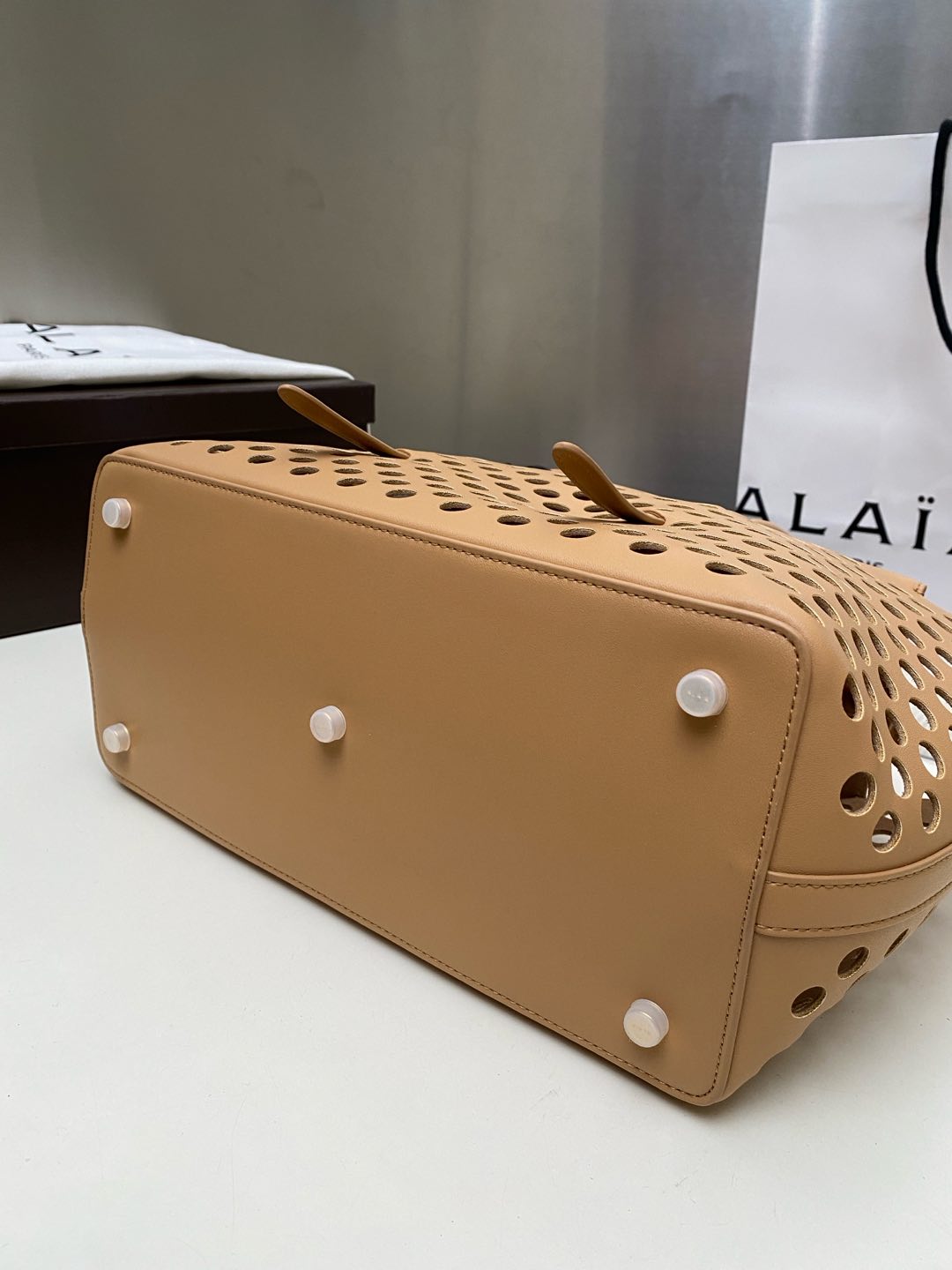 NEO MINA 32 BAG IN WHISKEY PERFORATED CALFSKIN