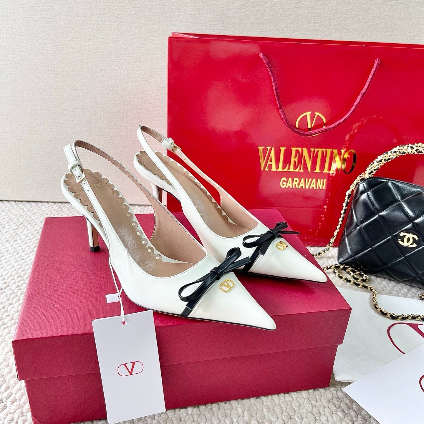 VLTN HIGH SLINGBACK 40 IN WHITE CALFSKIN WITH BOW