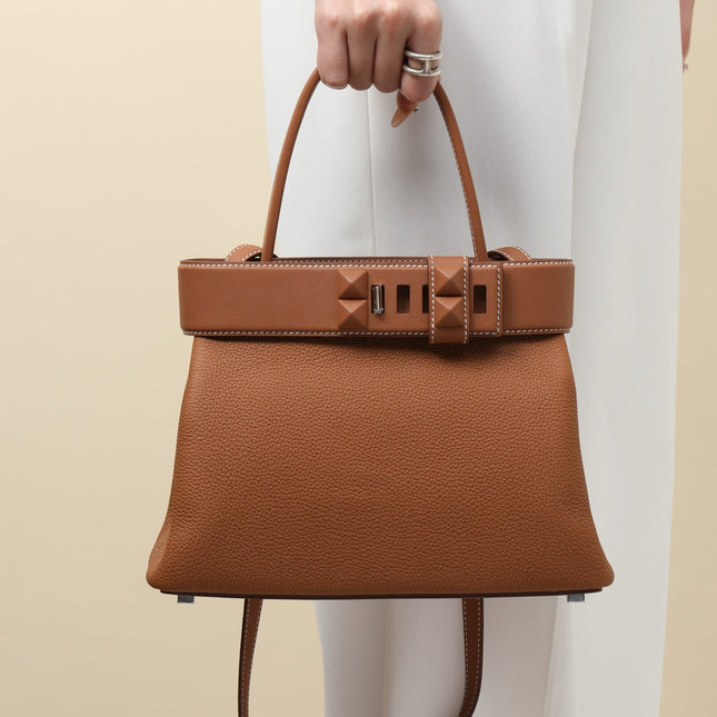 HM 25S MEDOR 27 CM IN CARAMEL BROWN TOGO