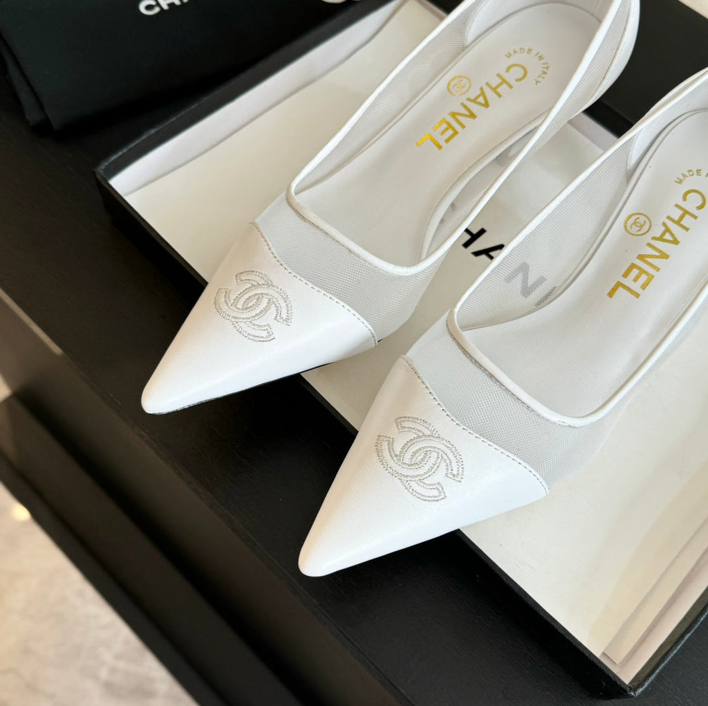 MESH LOGO HEELS IN WHITE LAMBSKIN