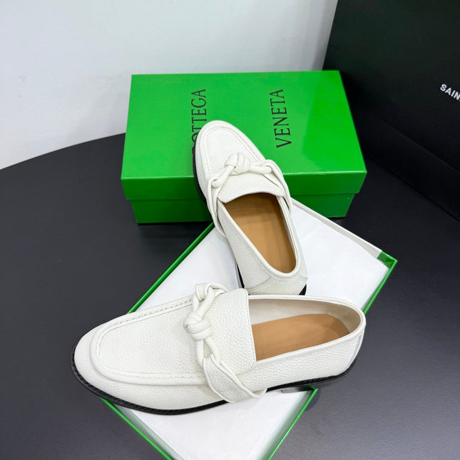 BOTTEGA VENETA 26S LOAFERS IN WHITE GRAINED CALFSKIN