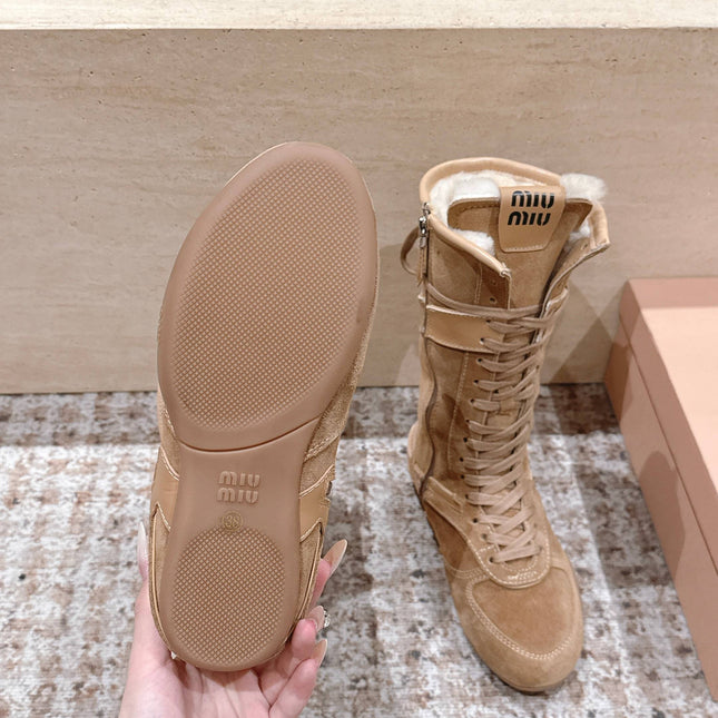 MIUMIU 25S ANKLE BOOTS IN LIGHT BROWN SUEDE WITH SHEARLING
