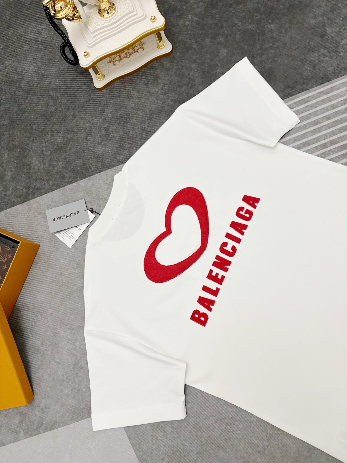 BALENCIAGA 26S SHORT SLEEVE T-SHIRT 138