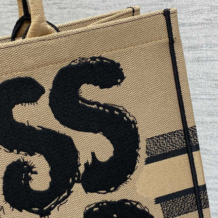 LARGE BOOK TOTE 42 BEIGE AND BLACK MISS DIOR GRAFFITI EMBROIDERY
