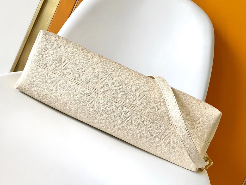 LV 25S BABYLONE TOTE GM BAG 37 IN CREAM CALFSKIN GOLD HARDWARE