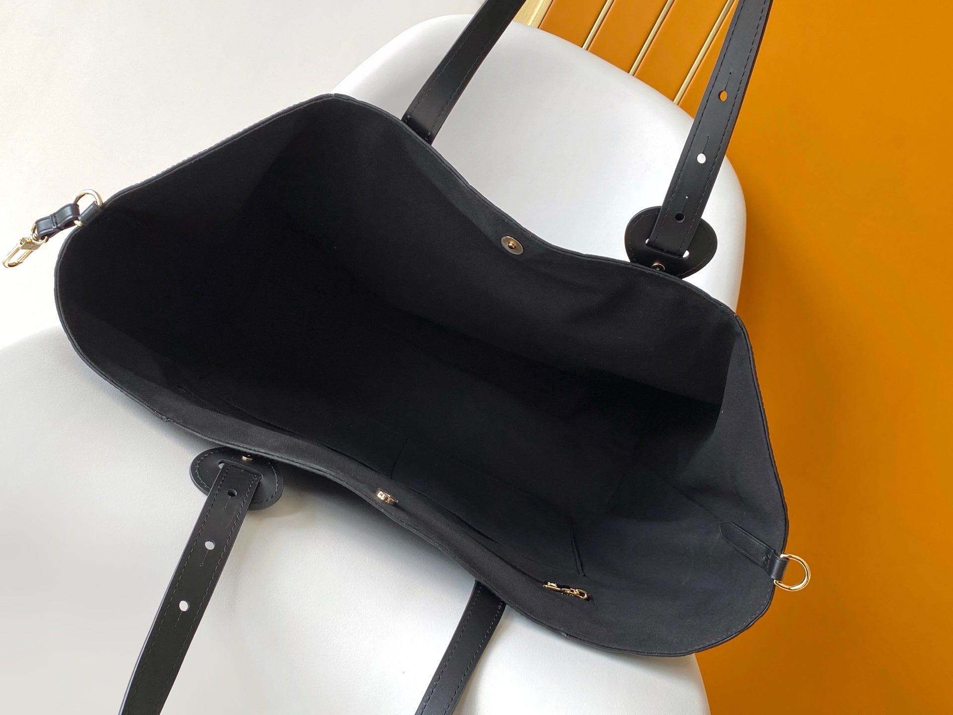LV 26S ALL IN ONE BAG 56 IN BLACK MONOGRAM EMPREINTE LEATHER