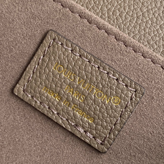 POCHETTE METIS EAST WEST 22 IN BROWN MONOGRAM EMBOSSED CALFSKIN