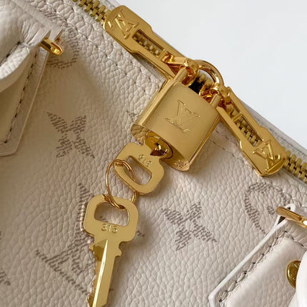 LV 26S SPEEDY BANDOULIERE 25 IN WHITE MONOGRAM CALFSKIN GOLD HARDWARE