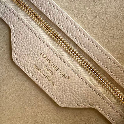 LV 26S SPEEDY BANDOULIERE 25 IN WHITE MONOGRAM CALFSKIN GOLD HARDWARE