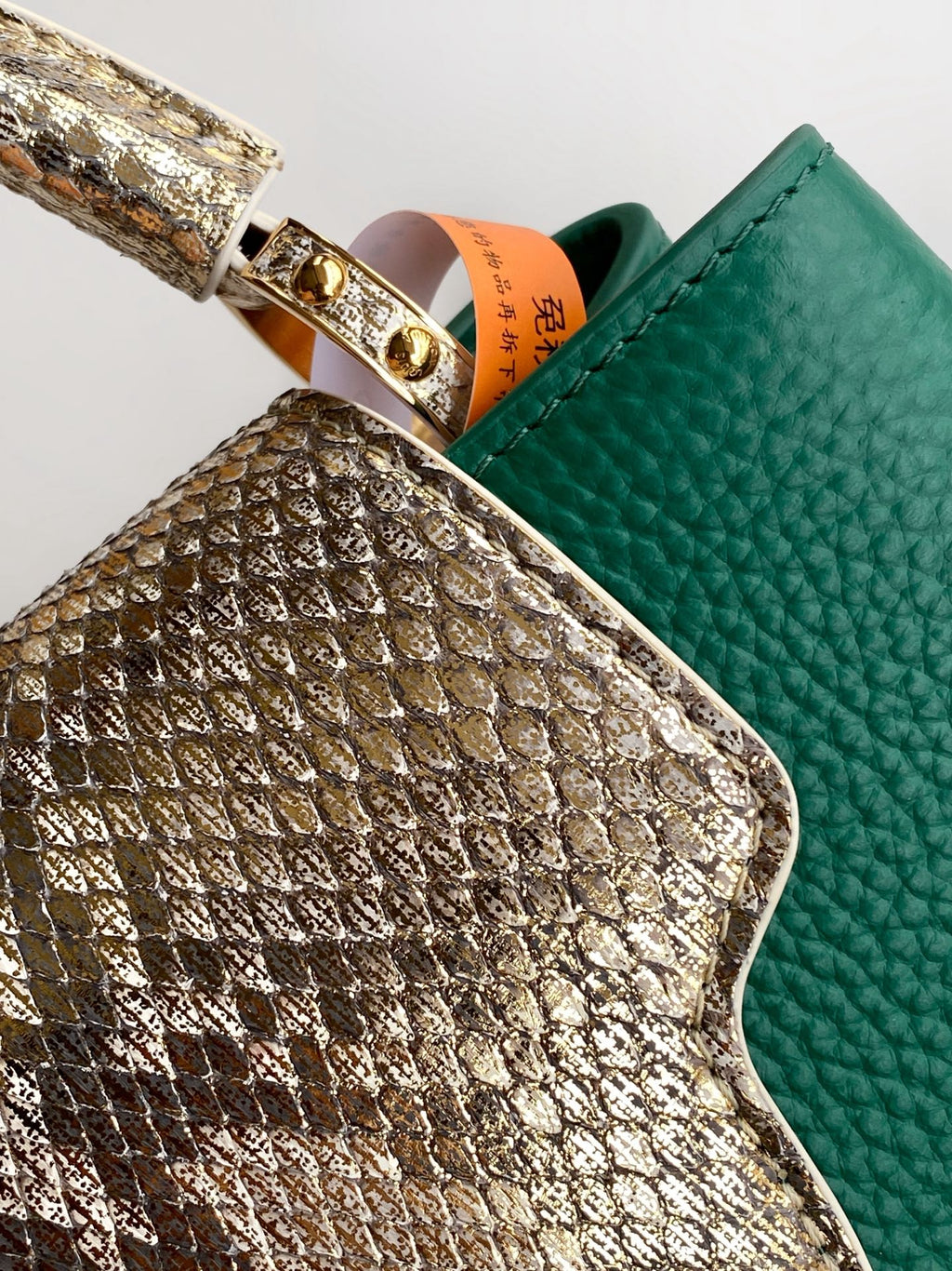 LV 26S CAPUCINES BAG 27 IN DARK GREEN TAURILLON CALFSKIN
