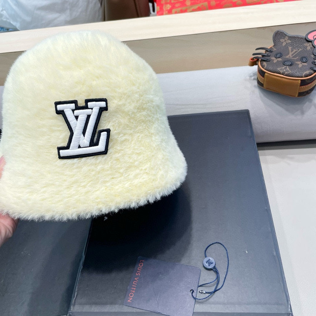 BUCKET HAT IN CREAM BEIGE RABBIT FUR 426225