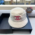 BUCKET HAT IN BEIGE LAMB WOOL 430249