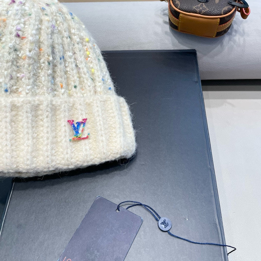 KNITTED BEANIE HAT IN WHITE WOOL 431620