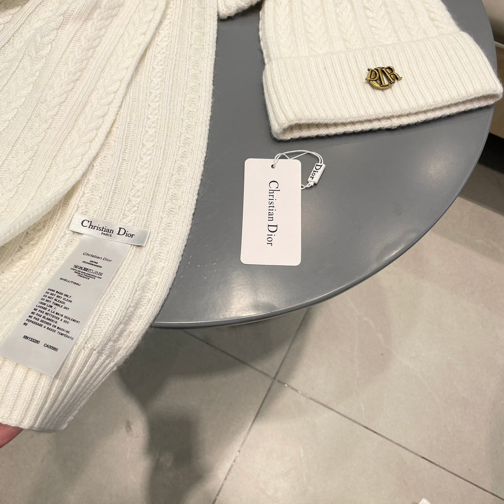 SET CLASSIC SCARF AND HAT IN RICE WHITE CASHMERE AND RABBIT WOOL 433235