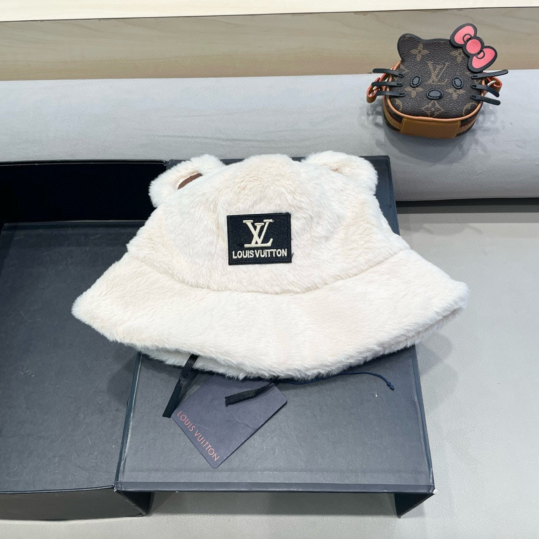 BUCKET HAT IN WHITE  WOOL AND LAMB FUR 434940