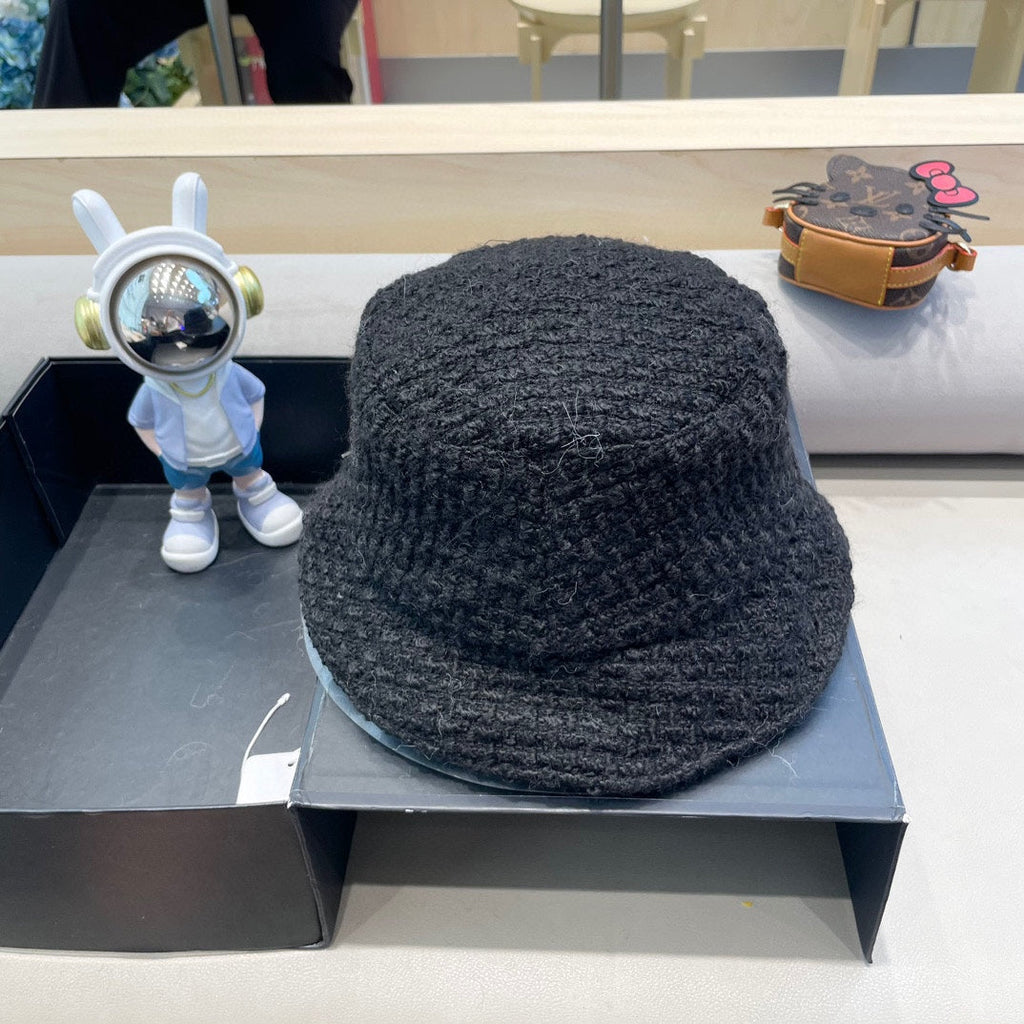 BUCKET HAT IN BLACK WOOL 436744
