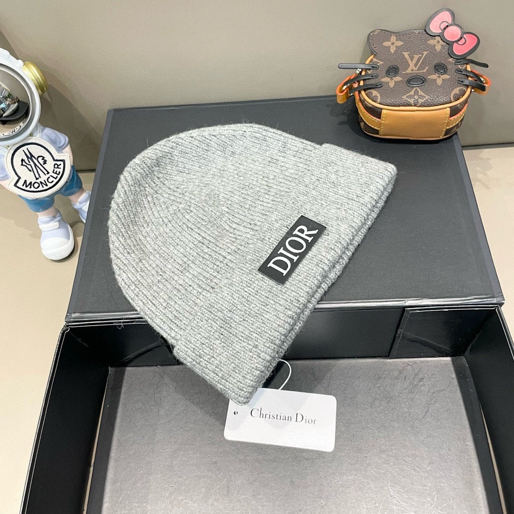 KNITTED BEANIE HAT IN LIGHT GRAY WOOL AND RABBIT FUR 439675