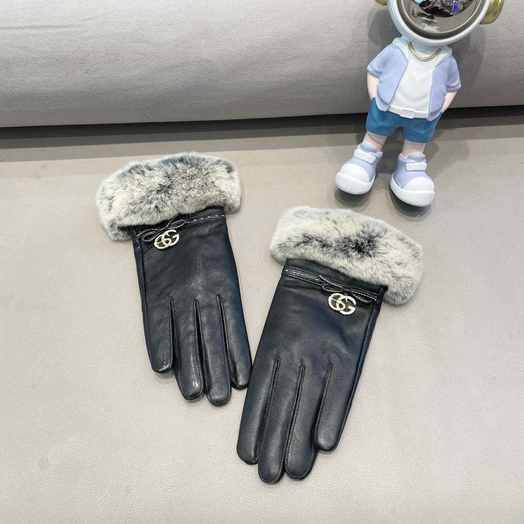 FUR-TRIMMED LAMBSKIN GLOVES BLACK WITH BOW 456265