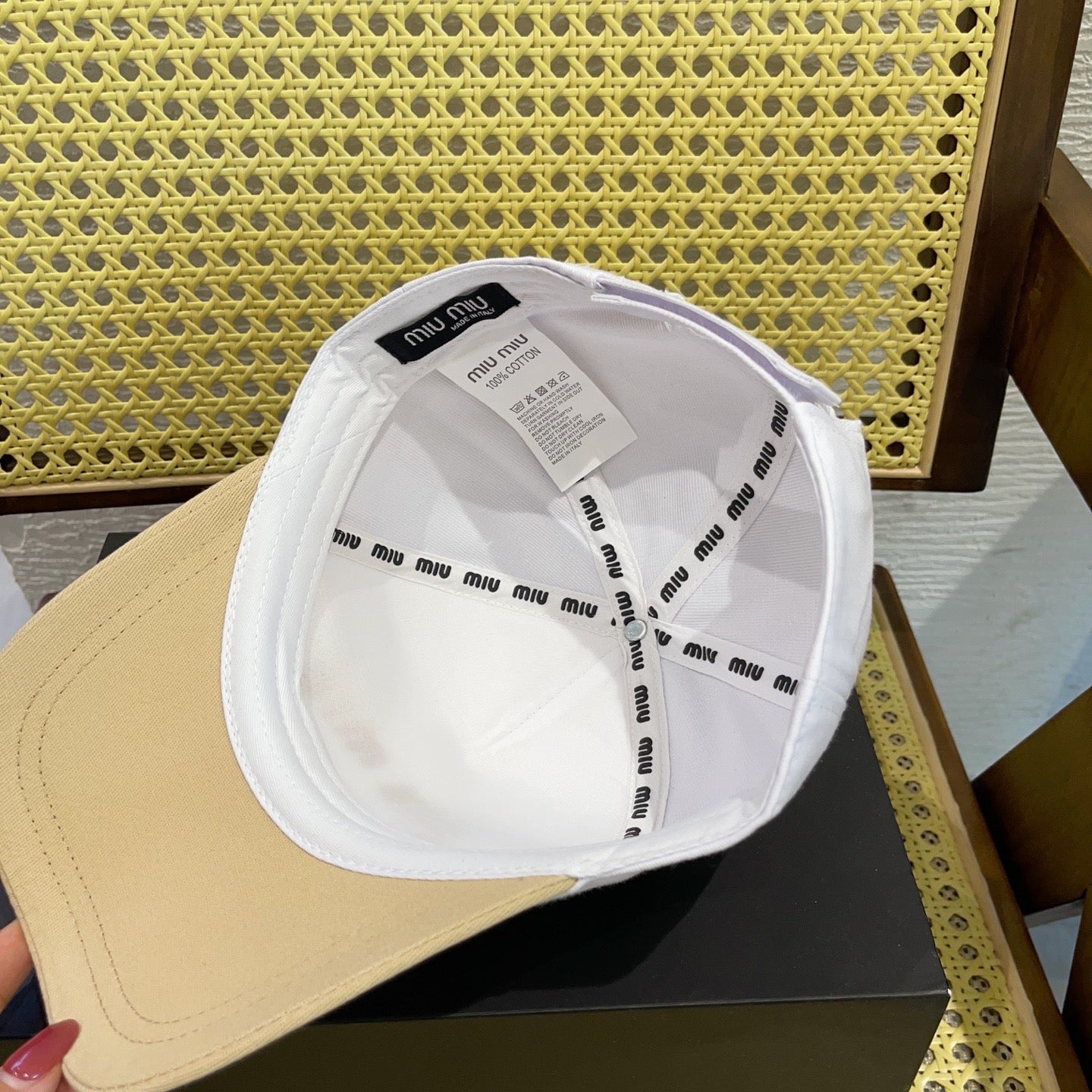 MIUMIU BASEBALL CAP IN WHITE MIX BEIGE FABRIC WITH LOGO EMBROIDERY
