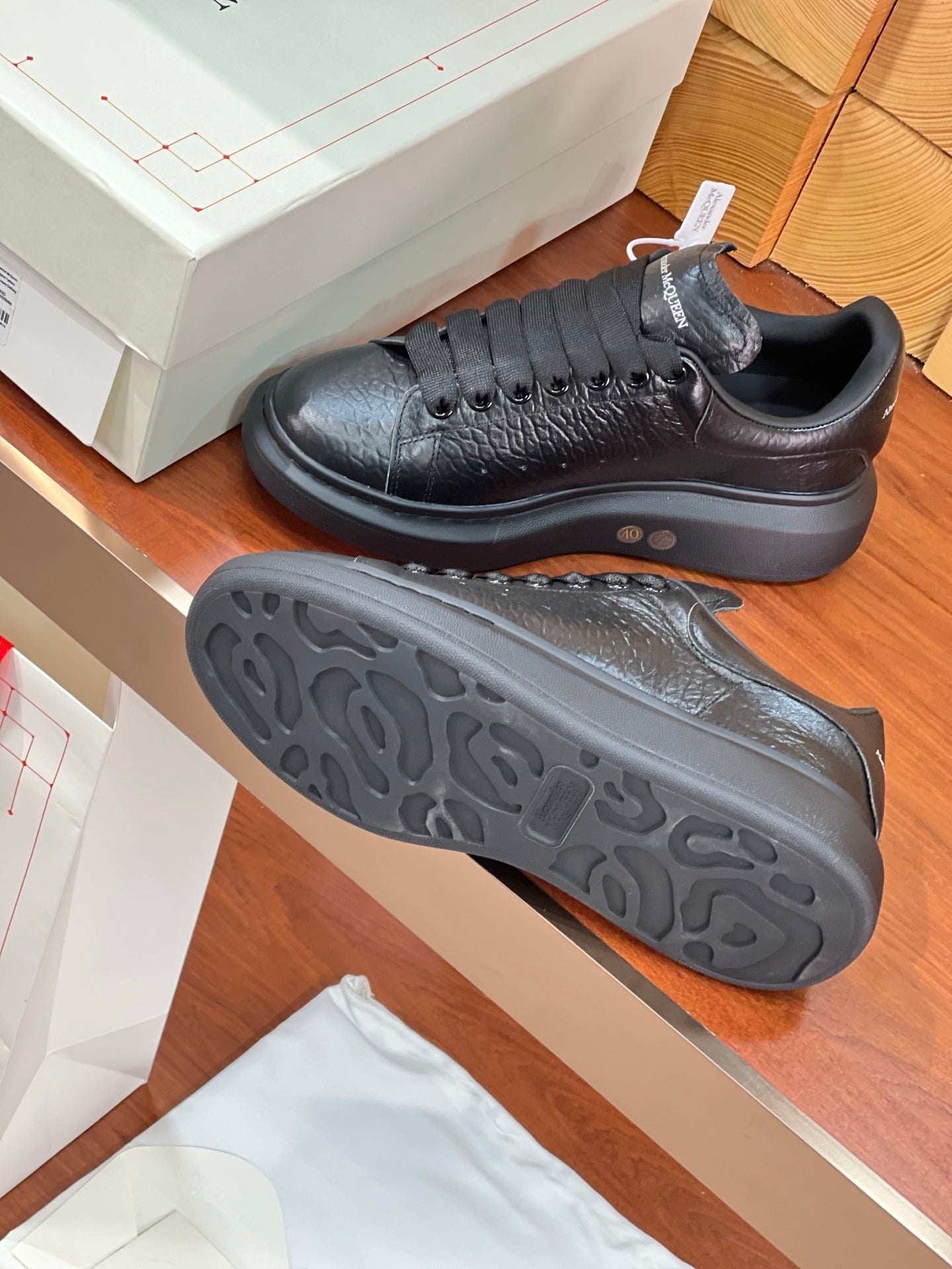 OVERSIZED SNEAKERS IN BLACK TEXTURED LAMBSKIN