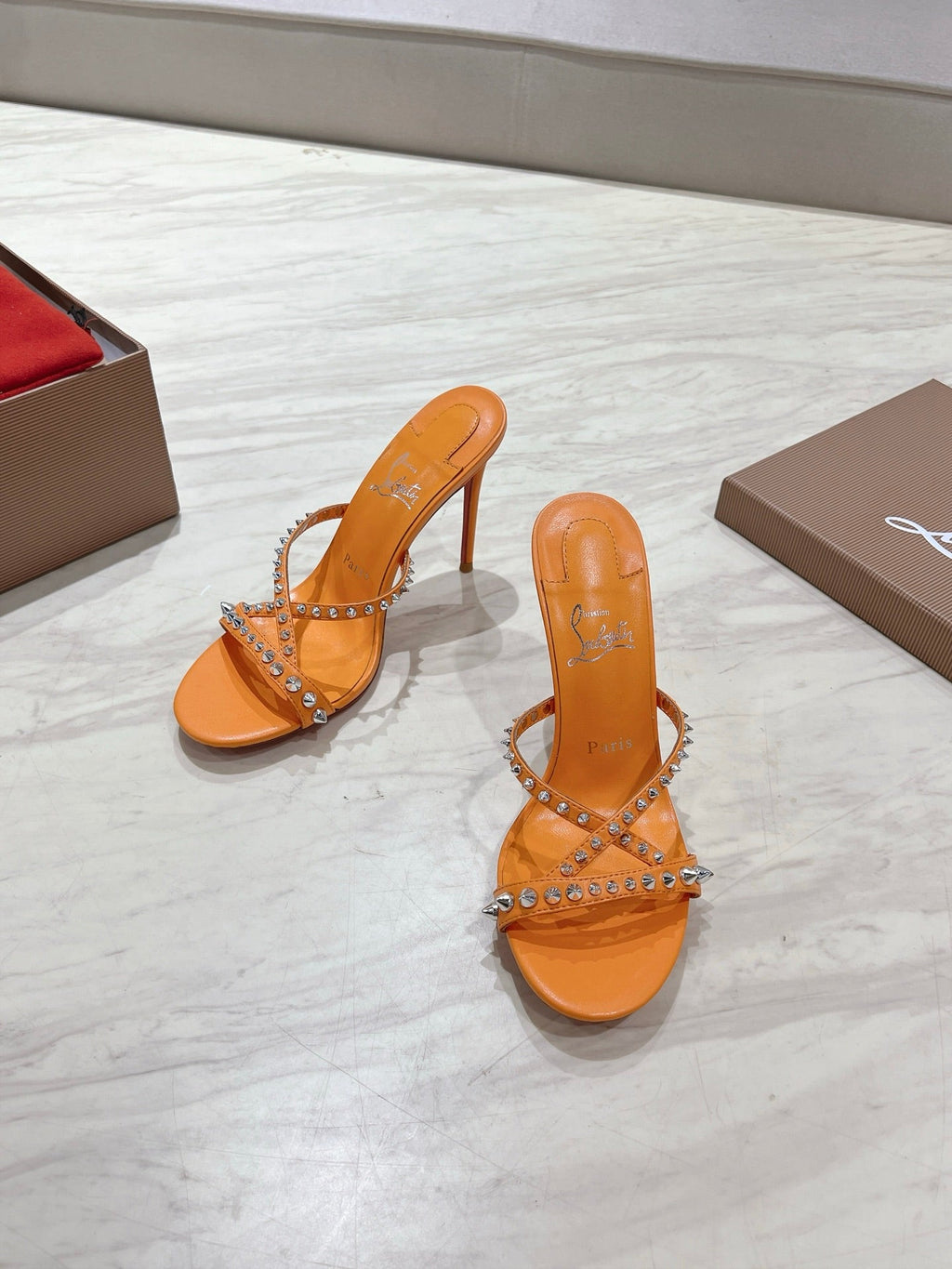CRYSTAL GLITTER CRISS-CROSS STRAP SANDALS IN ORANGE CALFSKIN