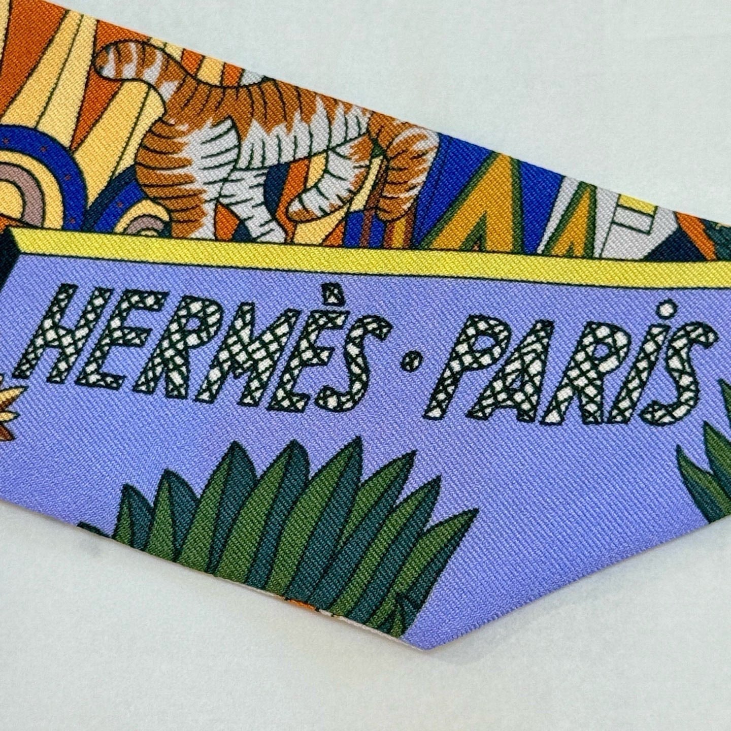 HERMES 25S NECKERCHIEF 86 IN SILK 989359