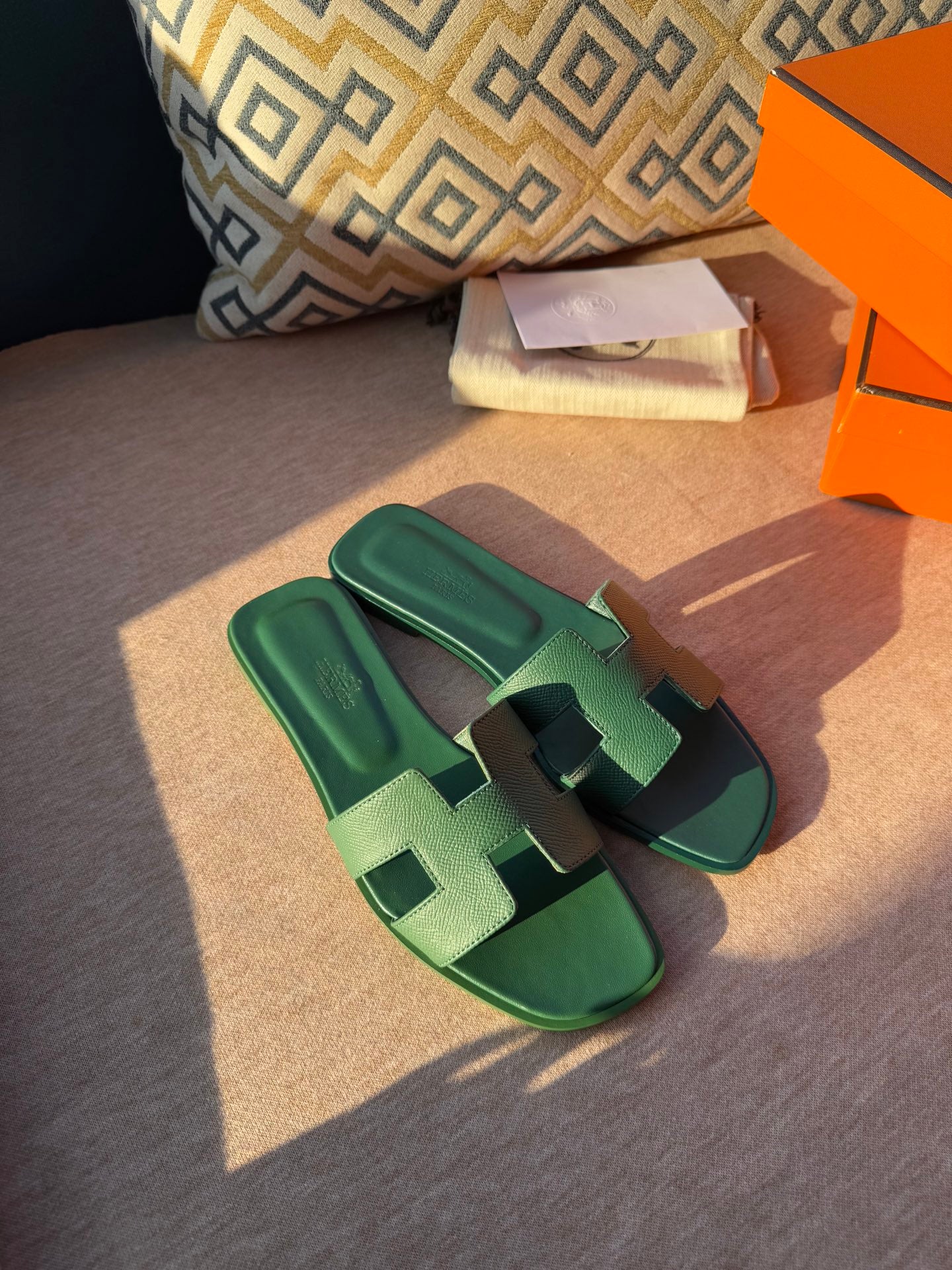 SANDALS IN HUNTER GREEN CALFSKIN