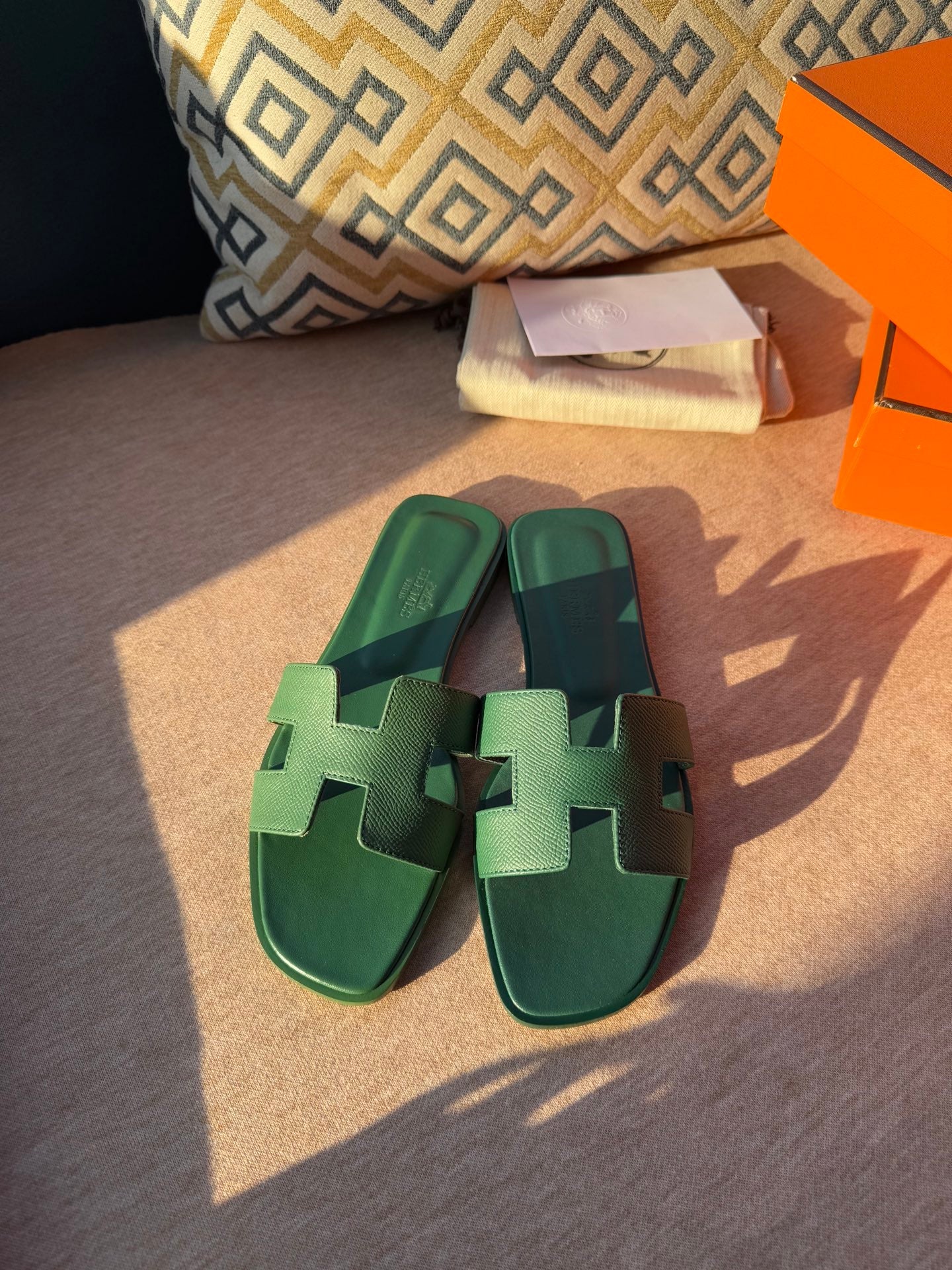 SANDALS IN HUNTER GREEN CALFSKIN