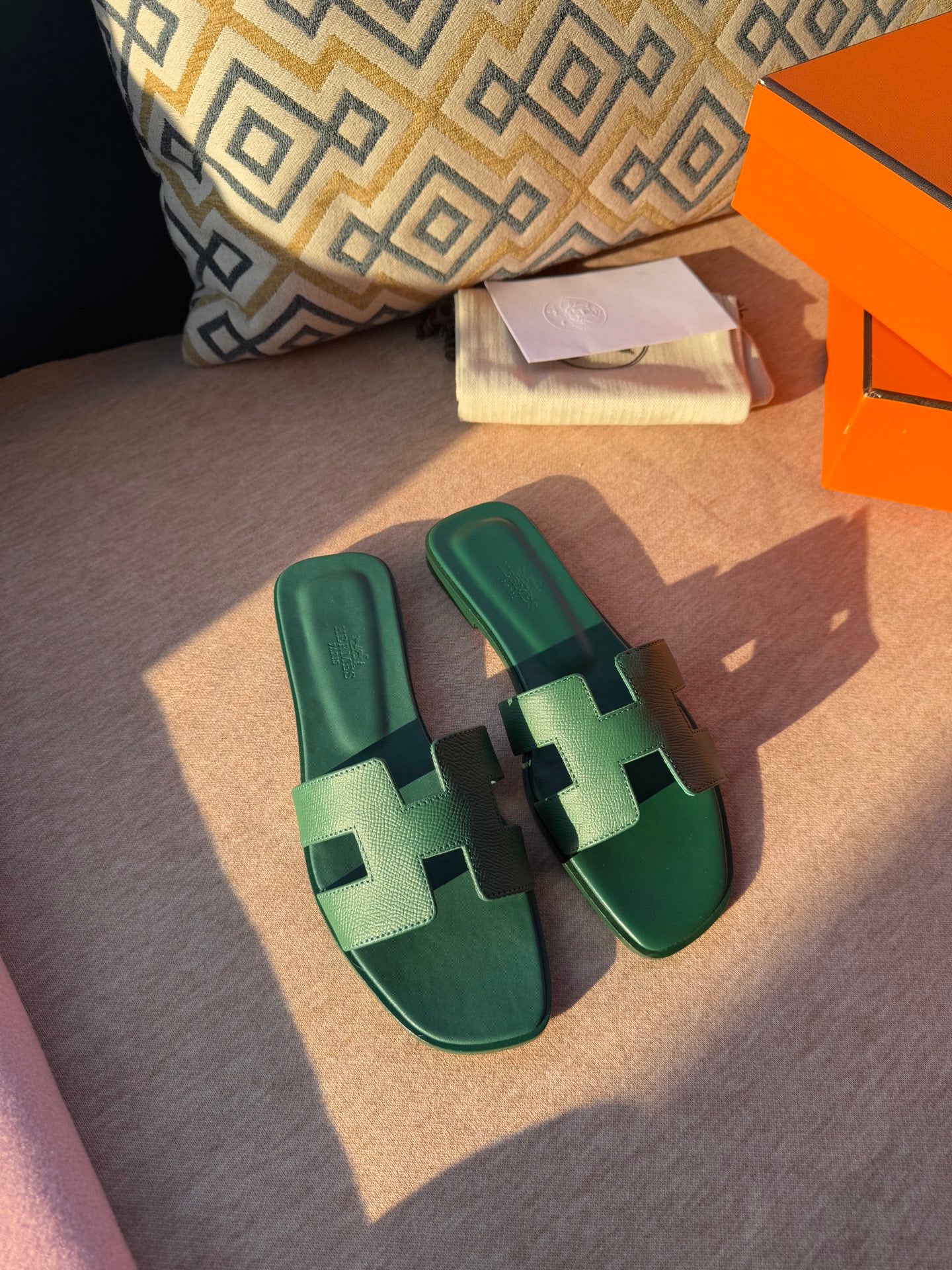 SANDALS IN HUNTER GREEN CALFSKIN