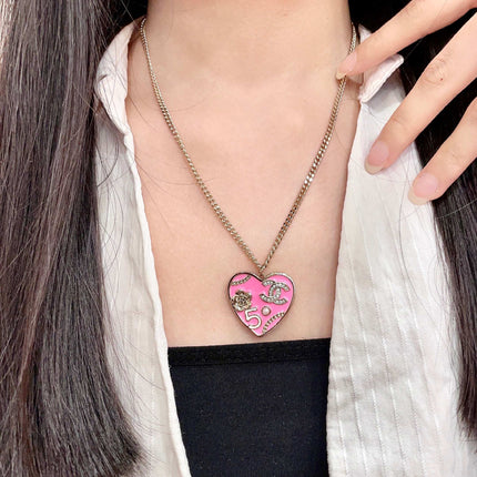 CHANEL 26S DOUBLE C LOGO PINK ENAMEL HEART CHARM NECKLACE WITH NO.5 DETAIL IN GOLD METAL 630795