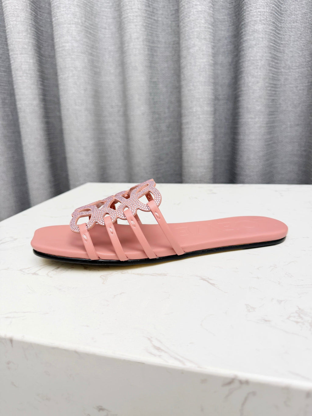 LOEWE 26S FLAT SANDALS IN PINK CALFSKIN WITH CRYSTALS