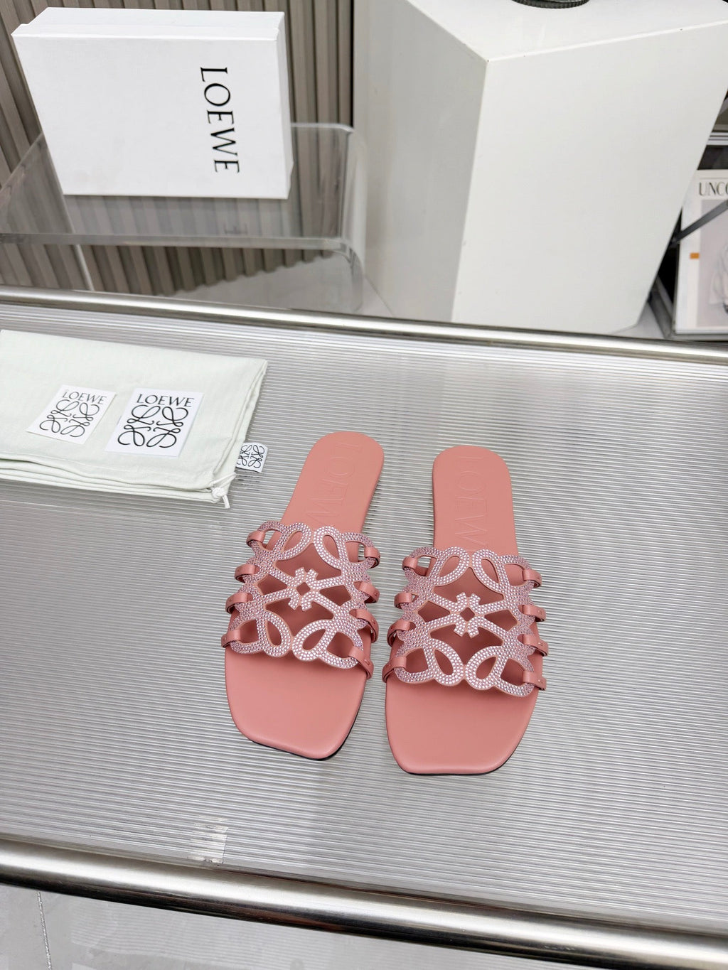 LOEWE 26S FLAT SANDALS IN PINK CALFSKIN WITH CRYSTALS