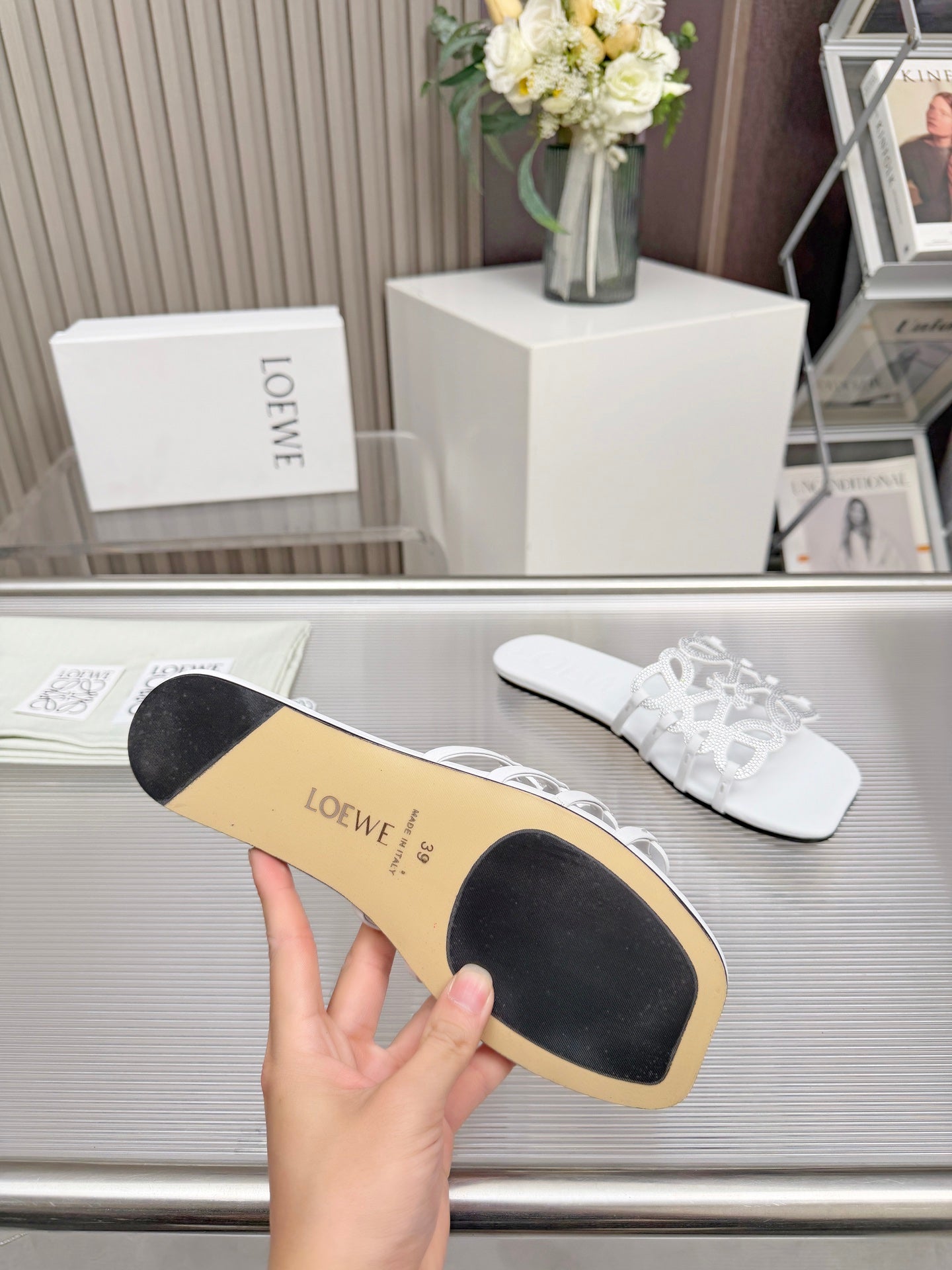 LOEWE 26S FLAT SANDALS IN WHITE CALFSKIN WITH CRYSTALS