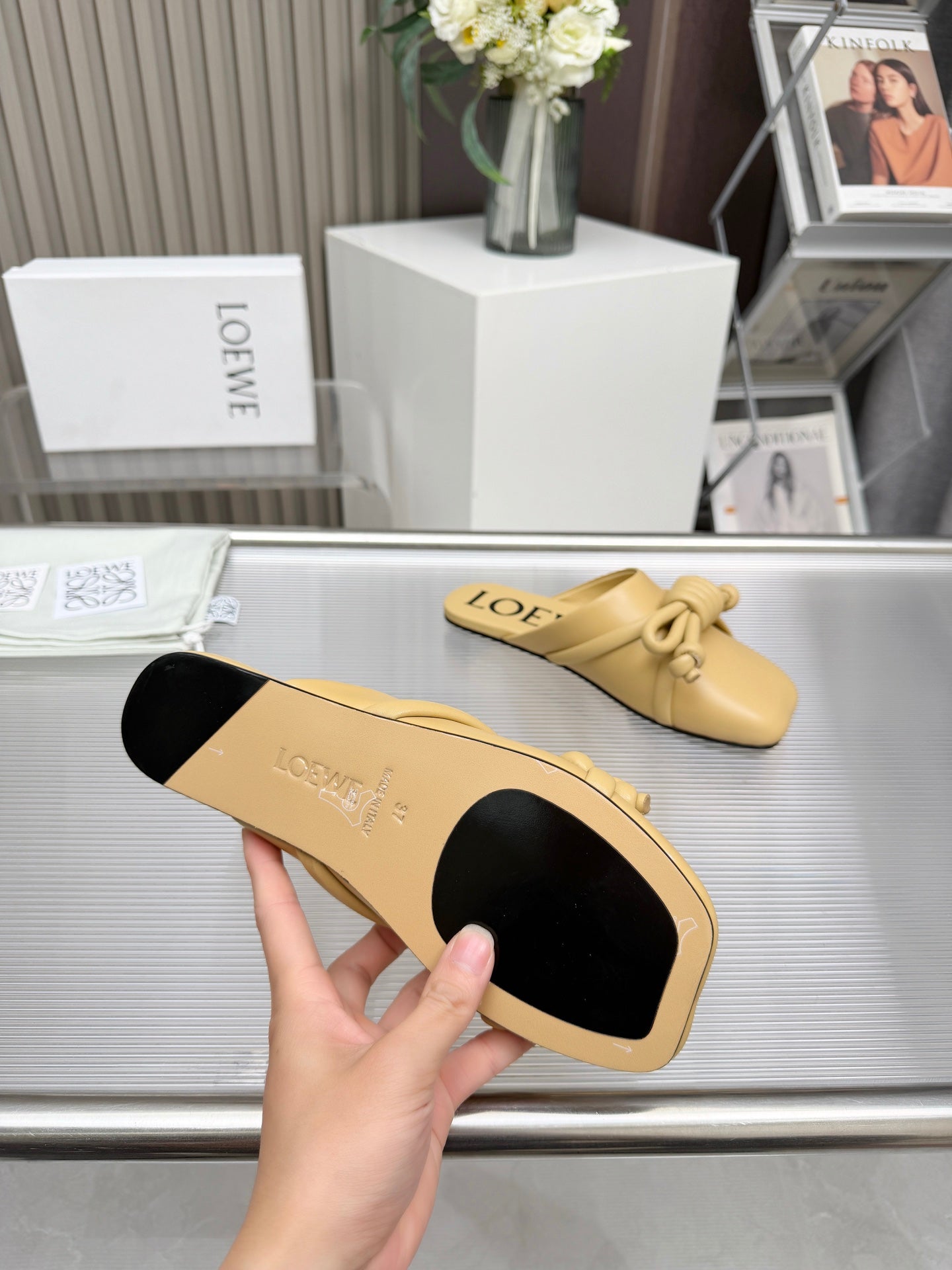 LOEWE 26S MULE LOAFERS IN WARM BEIGE CALFSKIN KNOT DETAIL