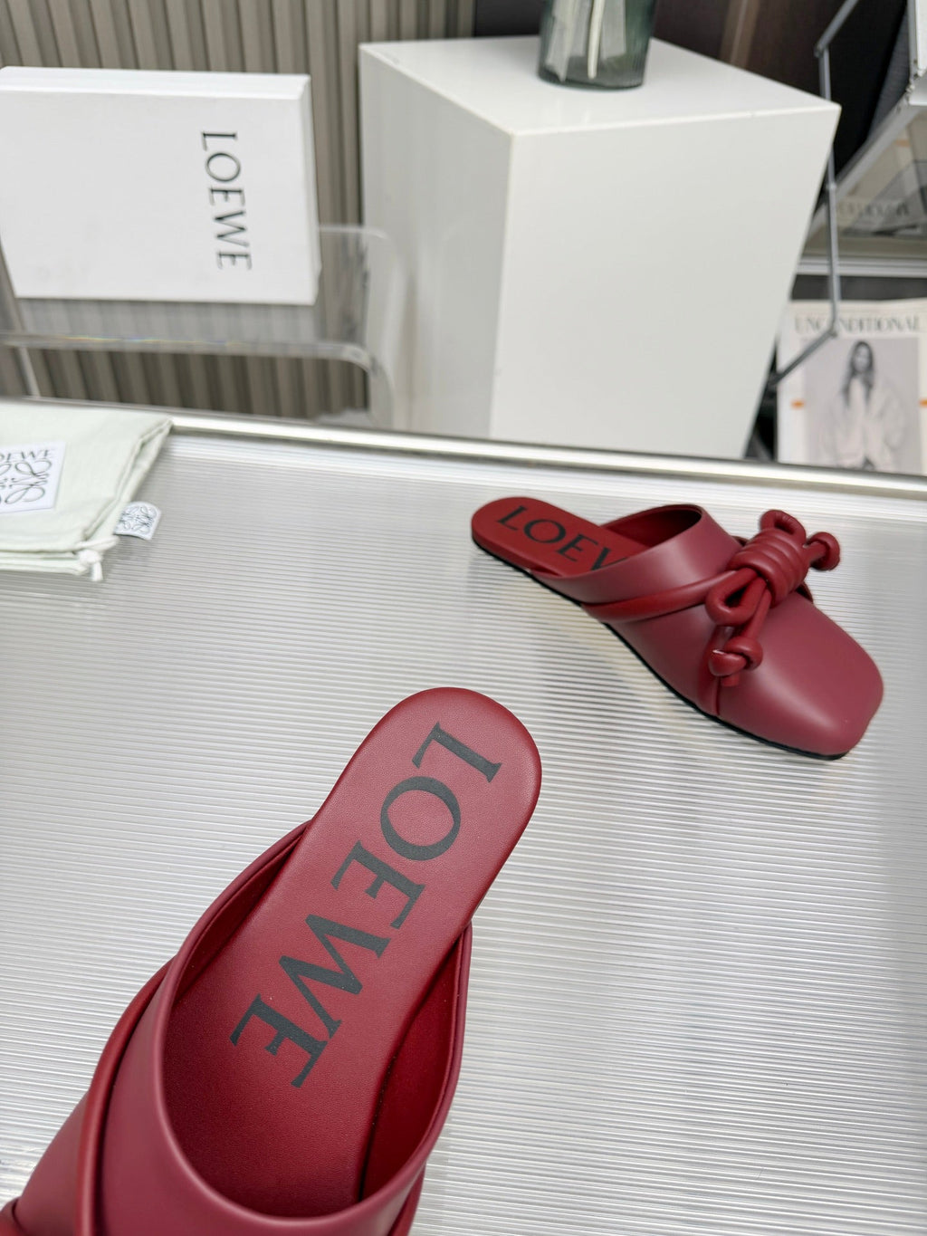 LOEWE 26S MULE LOAFERS IN BURGUNDY RED CALFSKIN KNOT DETAIL