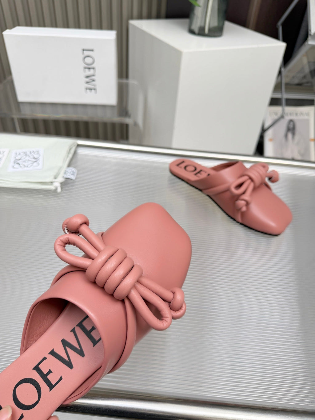 LOEWE 26S MULE LOAFERS IN PINK CALFSKIN KNOT DETAIL