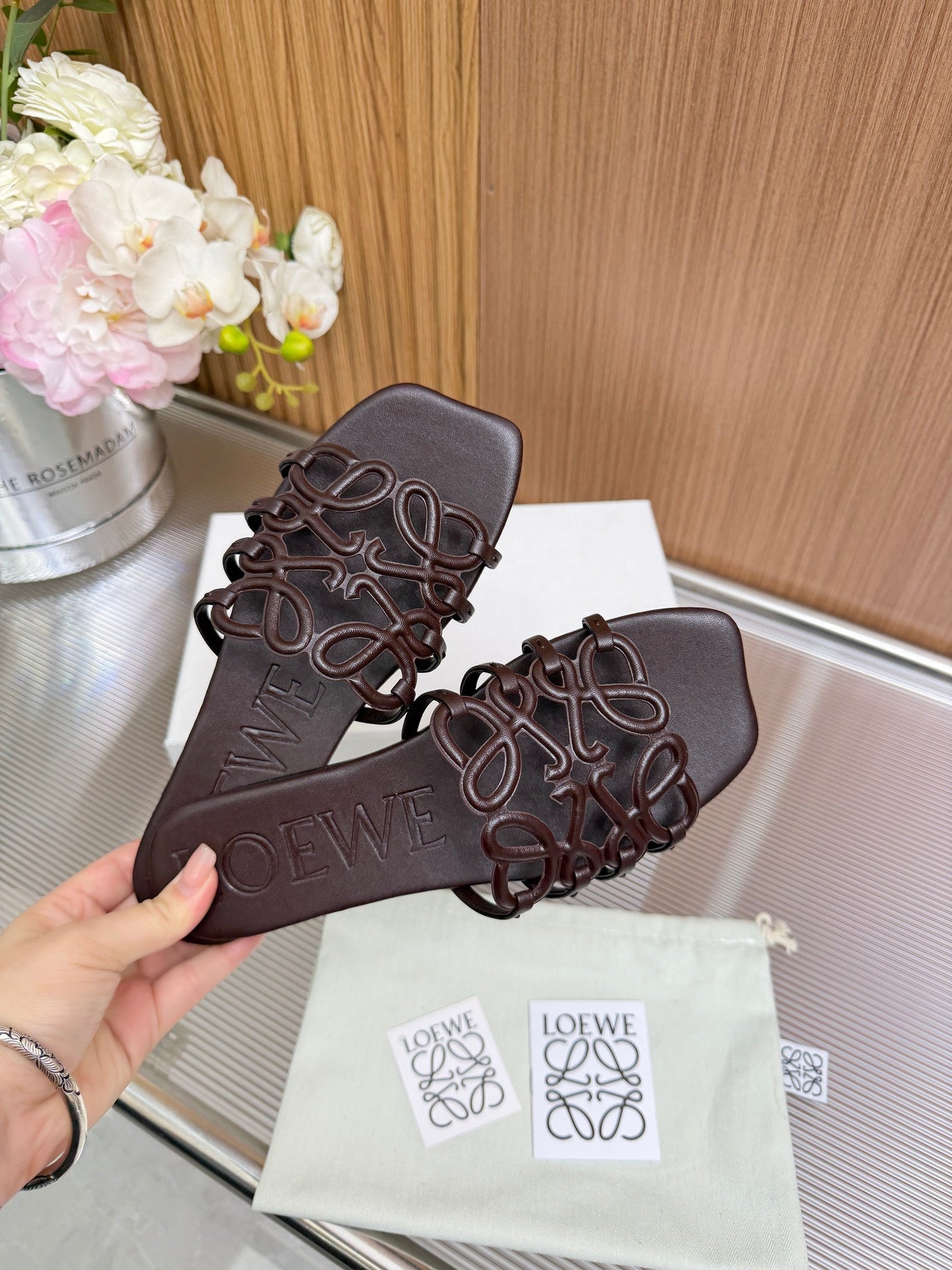 LOEWE 26S PETAL ANAGRAM SLIDE IN DARK BROWN SOFT CALFSKIN