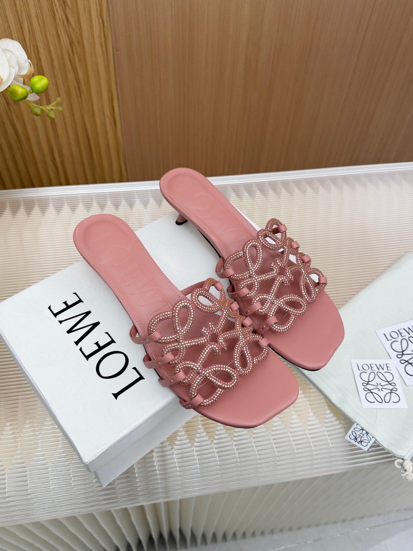 LOEWE 26S PETAL ANAGRAM SLIDE 45MM IN PINK SOFT CALFSKIN WITH CRYSTALS