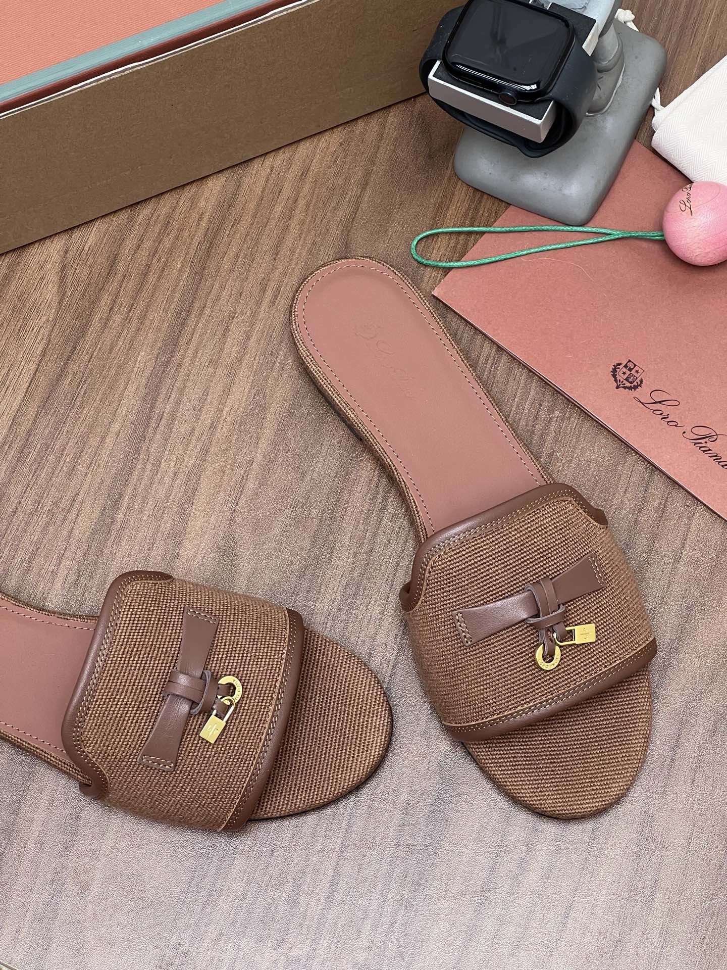 LP 26S SLIDES IN LIGHT BROWN CANVAS AND CALFSKIN