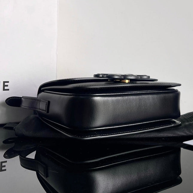 CLASSIQUE TRIOMPHE 22 BLACK SMOOTH CALFSKIN