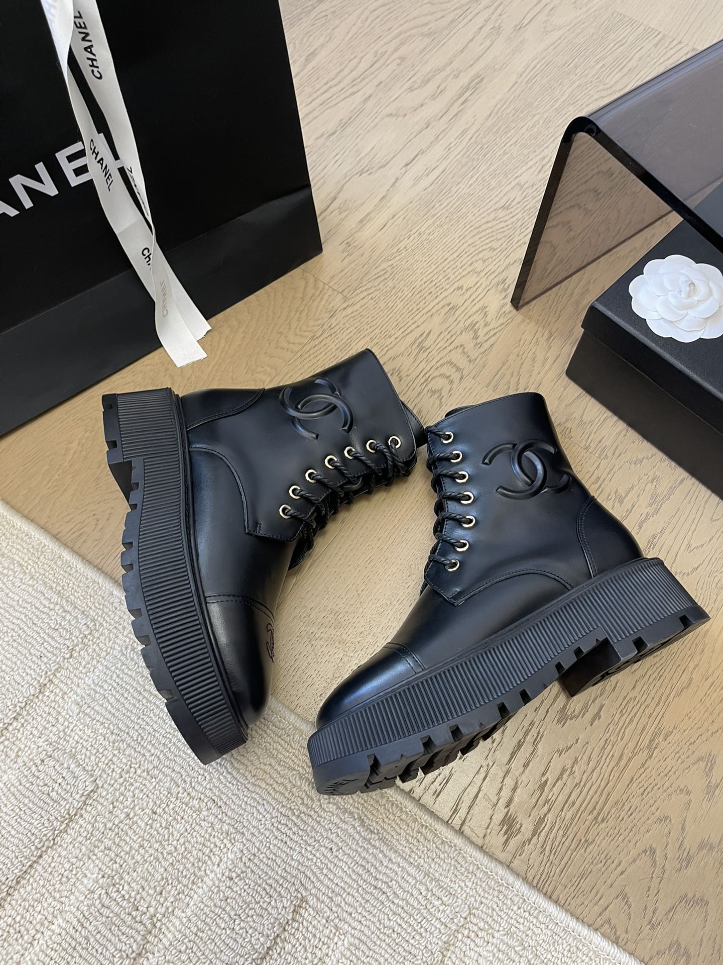 ANKLE BOOTS IN BLACK CALFSKIN 963004
