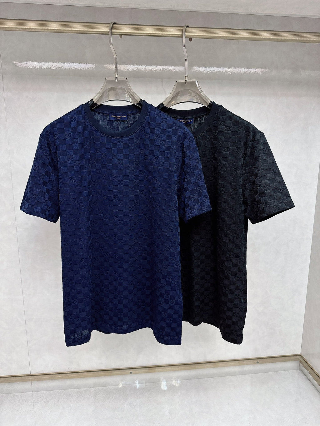 LV T-SHIRT BLACK 239625