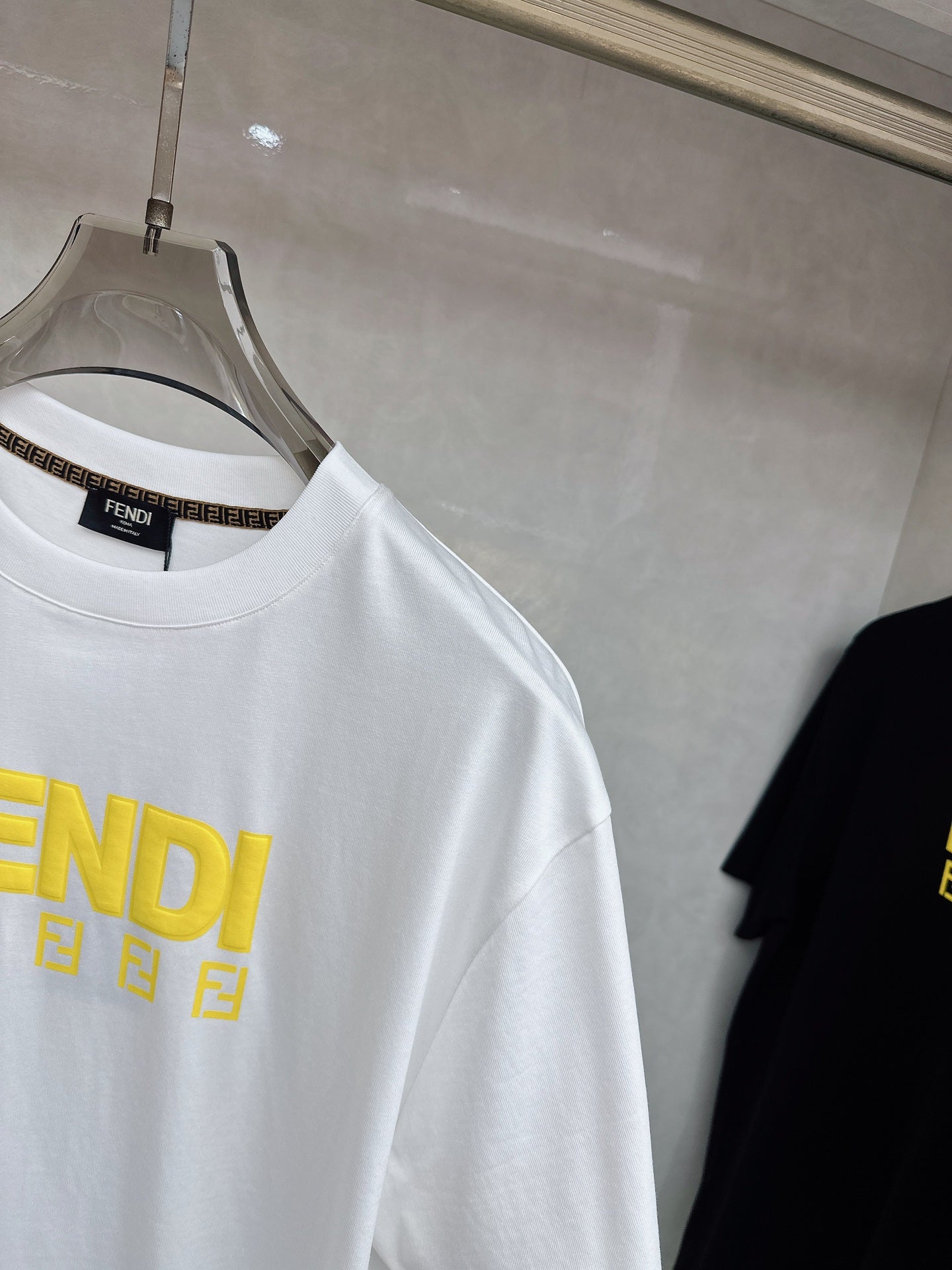 FENDI 26S SHORT SLEEVE T-SHIRT 093