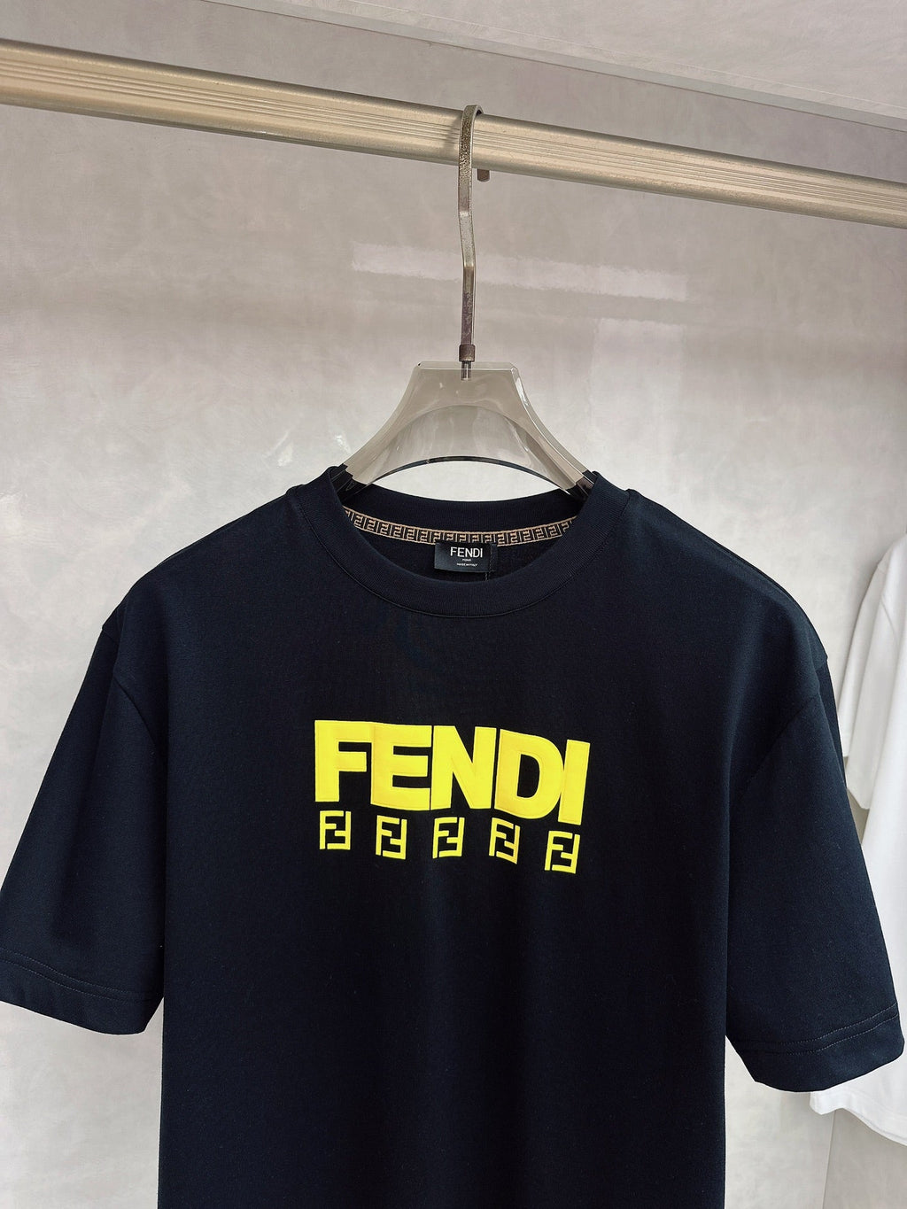 FENDI 26S SHORT SLEEVE T-SHIRT 092