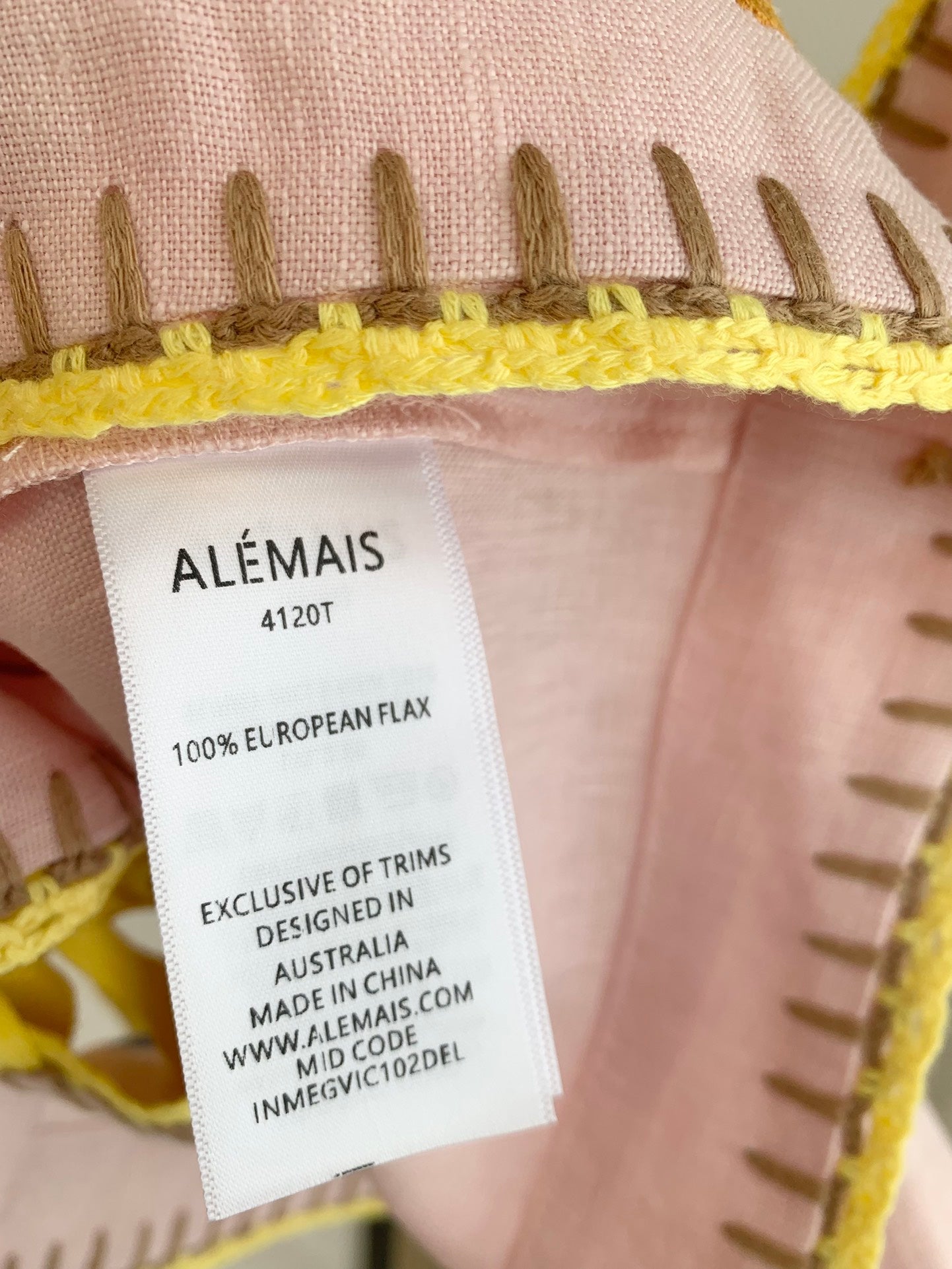 ALEMAIS FLORAL EMBROIDERED SET IN LIGHT PINK 267456
