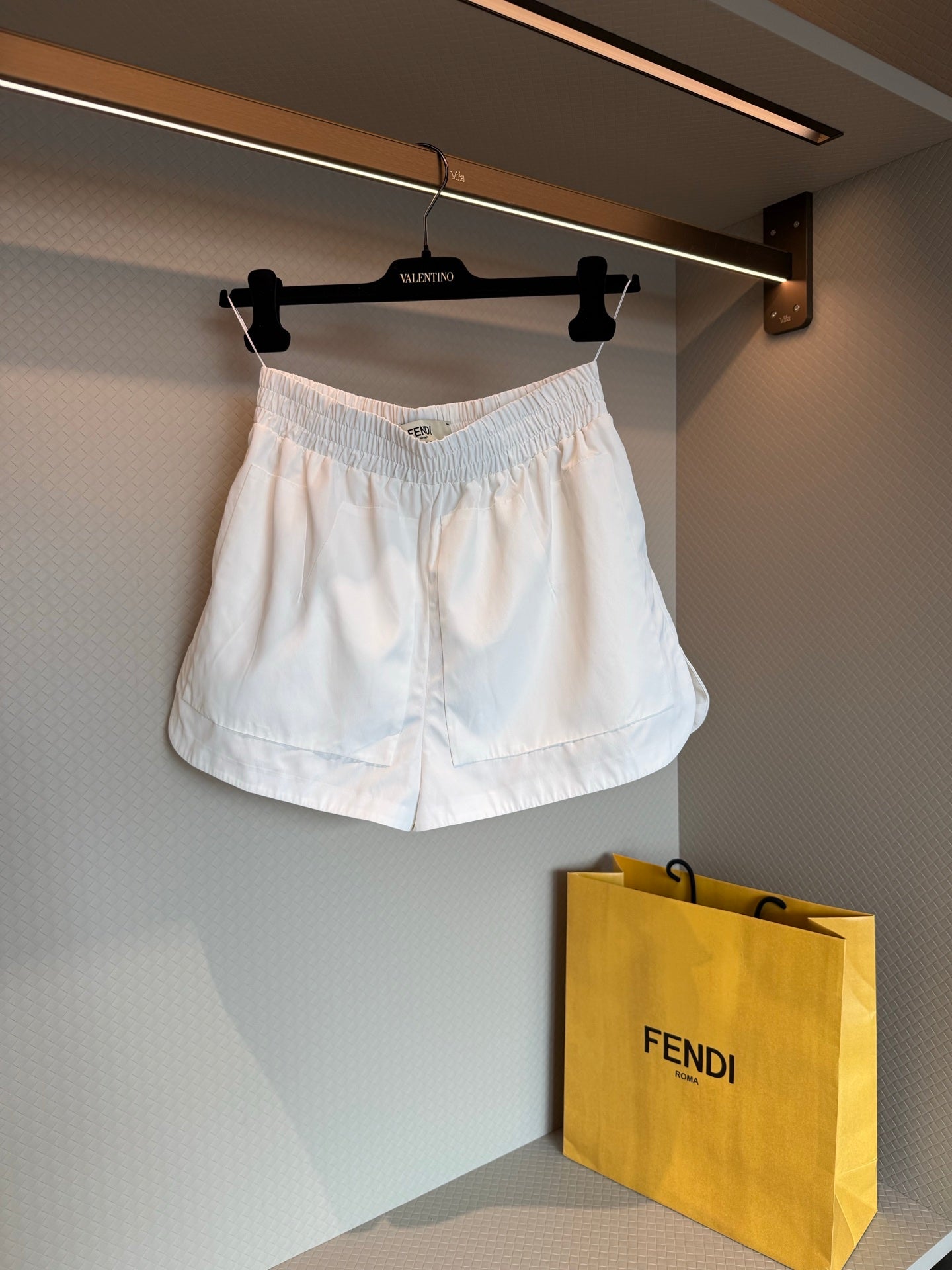 FENDI 26S SHORTS 070