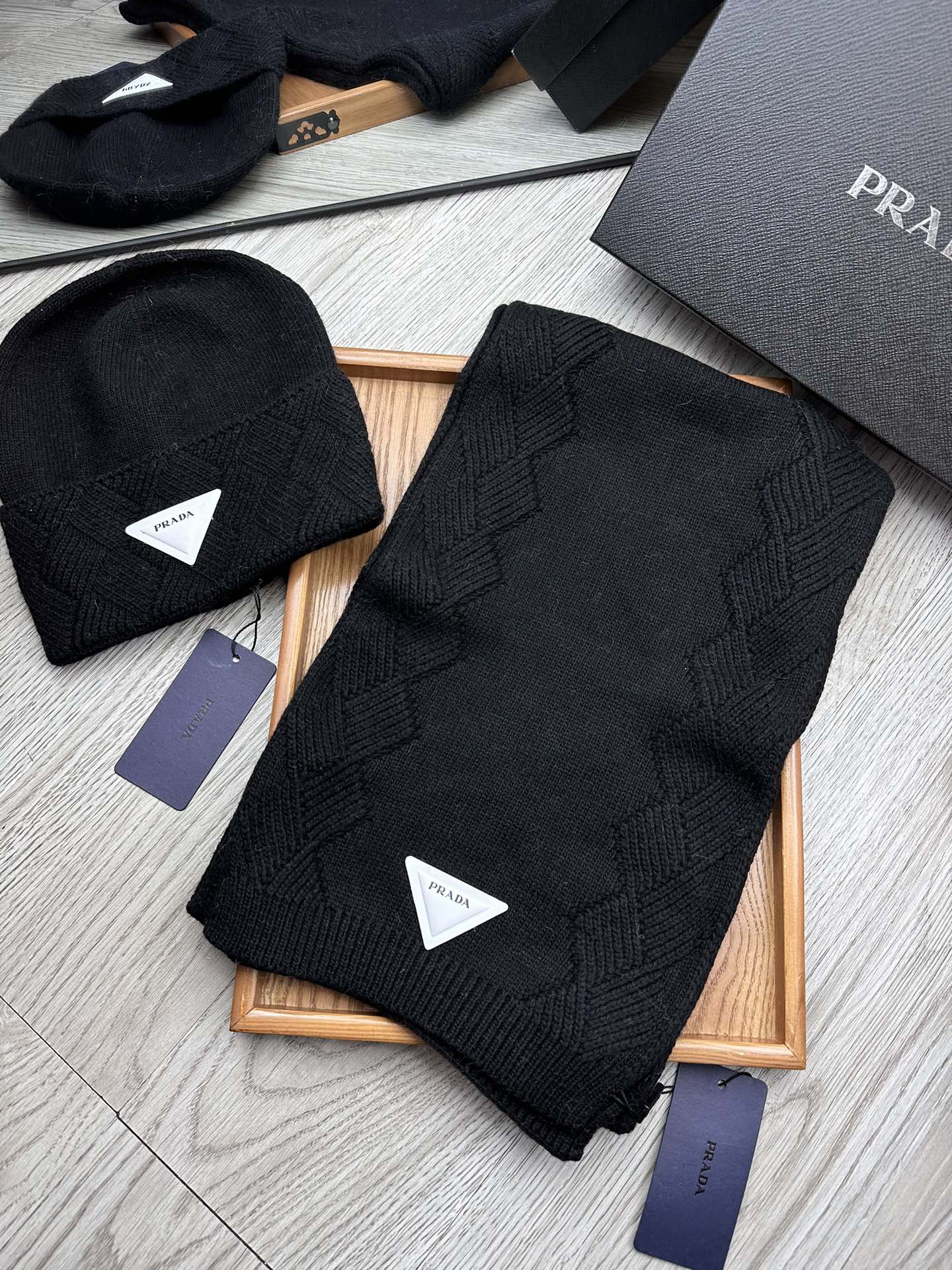 SET SCARF AND HAT IN BLACK WOOL AND RABBIT FUR 397410