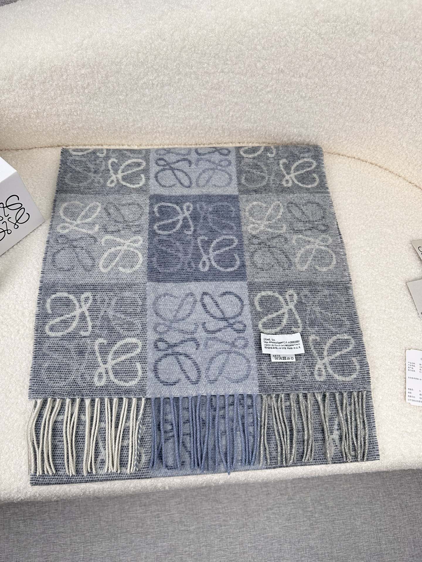 LOEWE 25S SCARF 200 IN CASHMERE 854509
