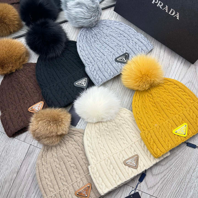 BEANIE HAT IN CHOCOLATE BROWN WOOL 352364