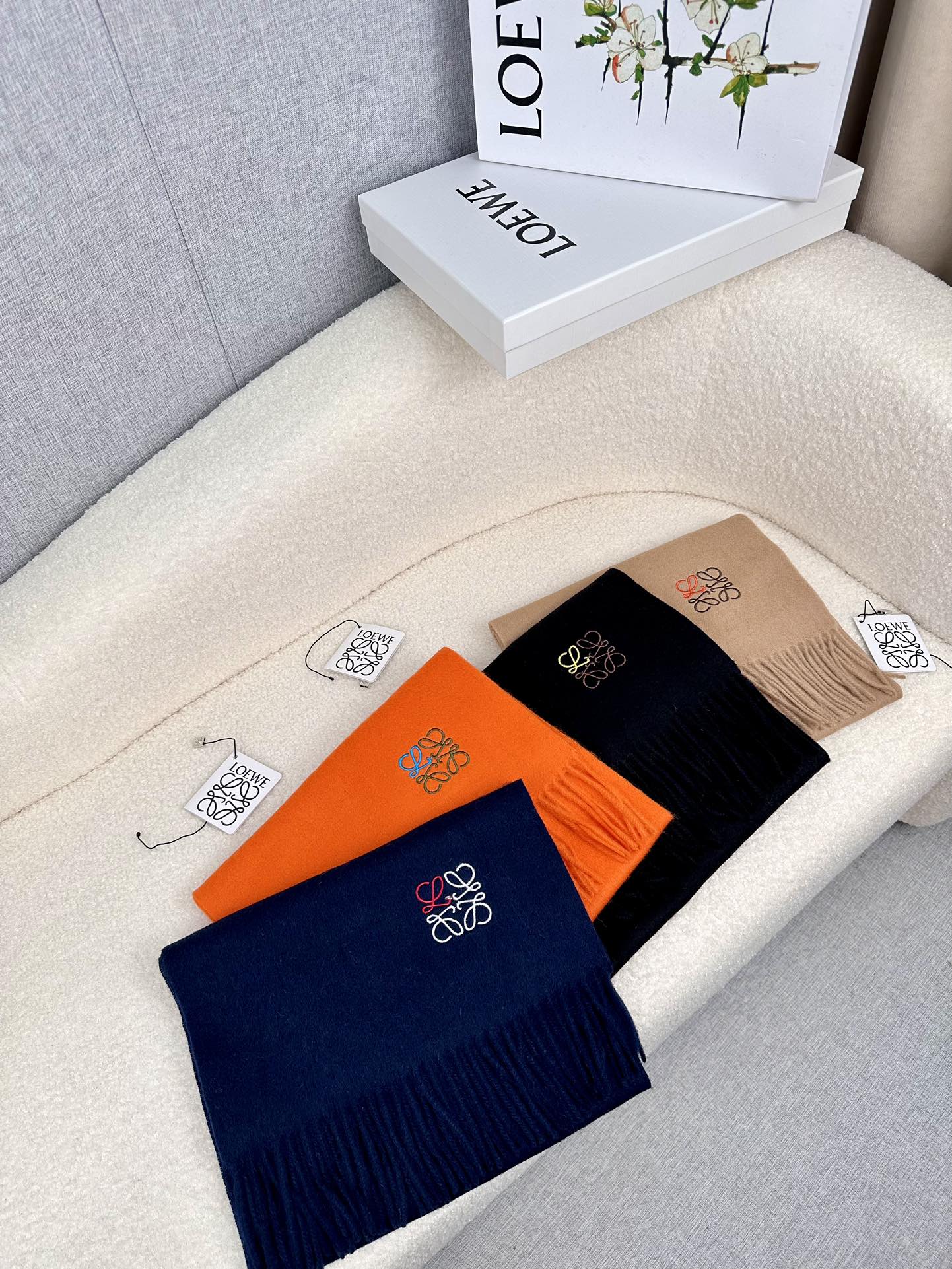 LOEWE 25S SCARF 180 IN CASHMERE 854508